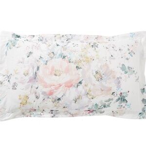 Pottery Barn Kinsley Percale Shams (set of 2)